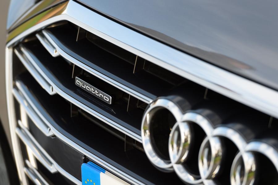 Детали экстерьера Audi A8 L 50 TDI Quattro (D5) 2017 года  (UK) (фото 26 из 40)